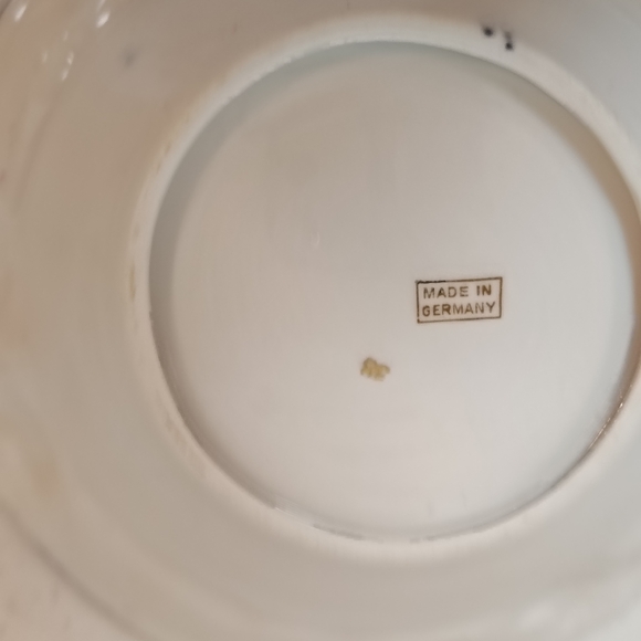 Cobalt Porcelain Hand Painted Gold Floral Scalloped Edge Dish or Bowl Vintage - Picture 7 of 8